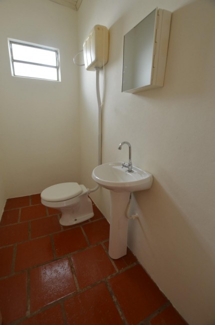 BANHEIRO AUXILIAR