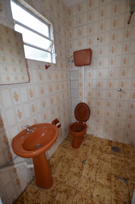 BANHEIRO AUXILIAR